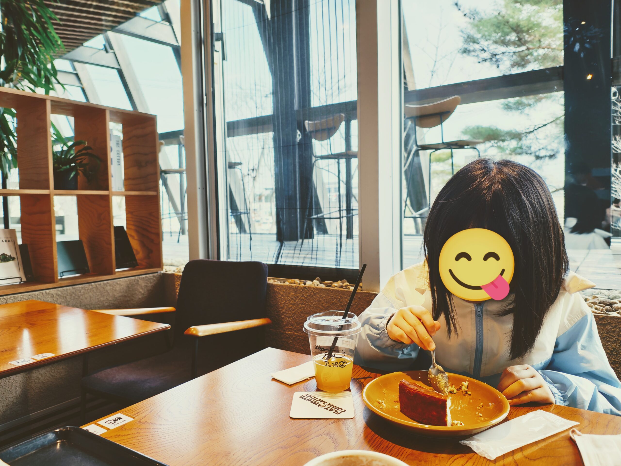 【子連れレビュー】フラットホワイトコーヒーファクトリー荒井｜平日は空いてる？ご褒美カフェ体験